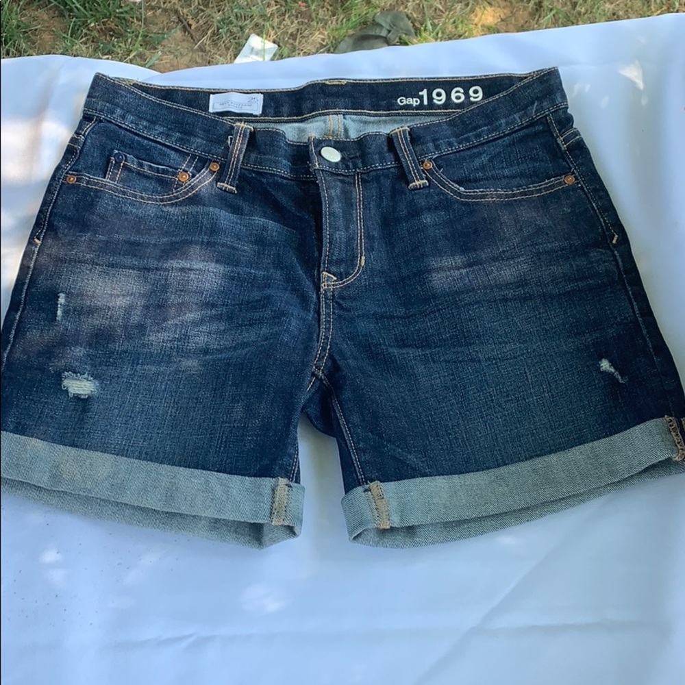Gap boyfriend shorts